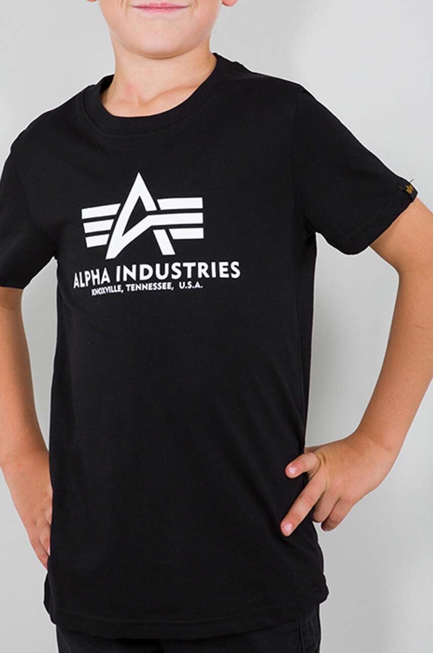 

Дитяча бавовняна футболка Alpha Industries колір чорний з принтом