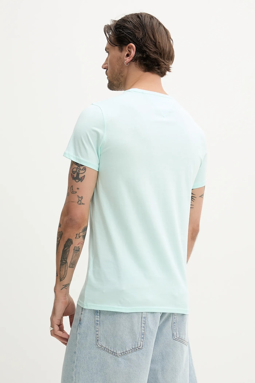 Хлопковая футболка Tommy Jeans мужская цвет бирюзовый однотонная DM0DM04411 Хлопковая футболка Tommy Jeans мужская цвет бирюзовый однотонная DM0DM04411
