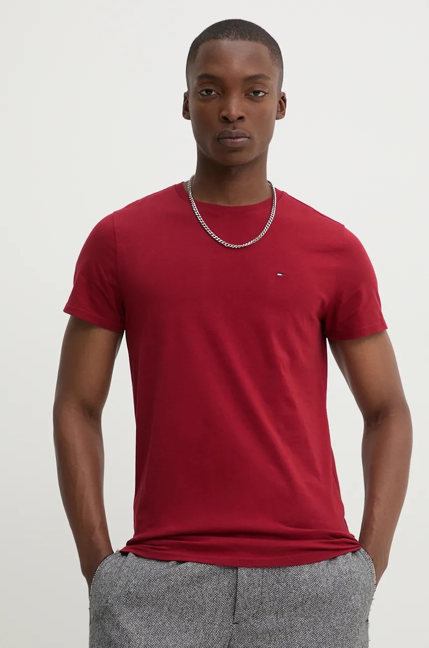 

Памучна тениска Tommy Jeans в бордо с изчистен дизайн DM0DM04411