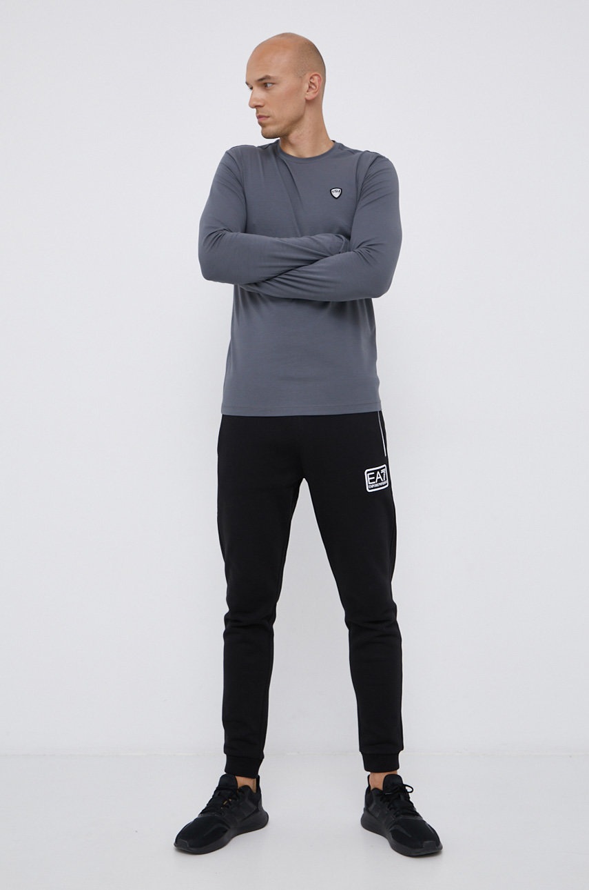 

Лонгслів EA7 Emporio Armani чоловічий колір сірий гладкий