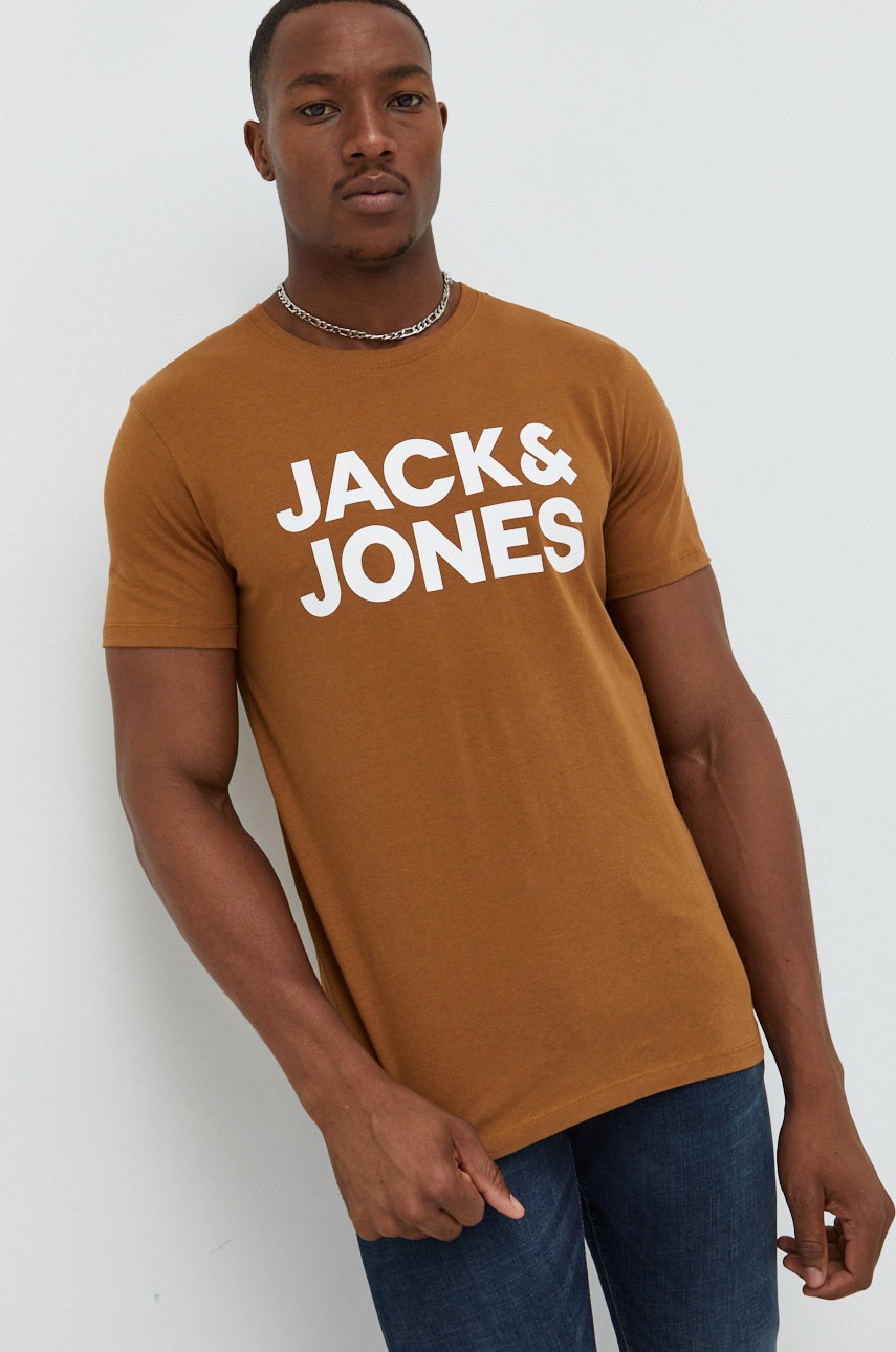 

Памучна тениска Jack & Jones в кафяво с принт, Кафяв