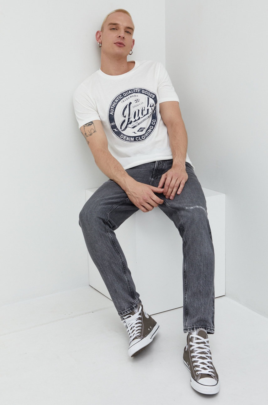 

Памучна тениска Jack & Jones в бяло с принт, Бял