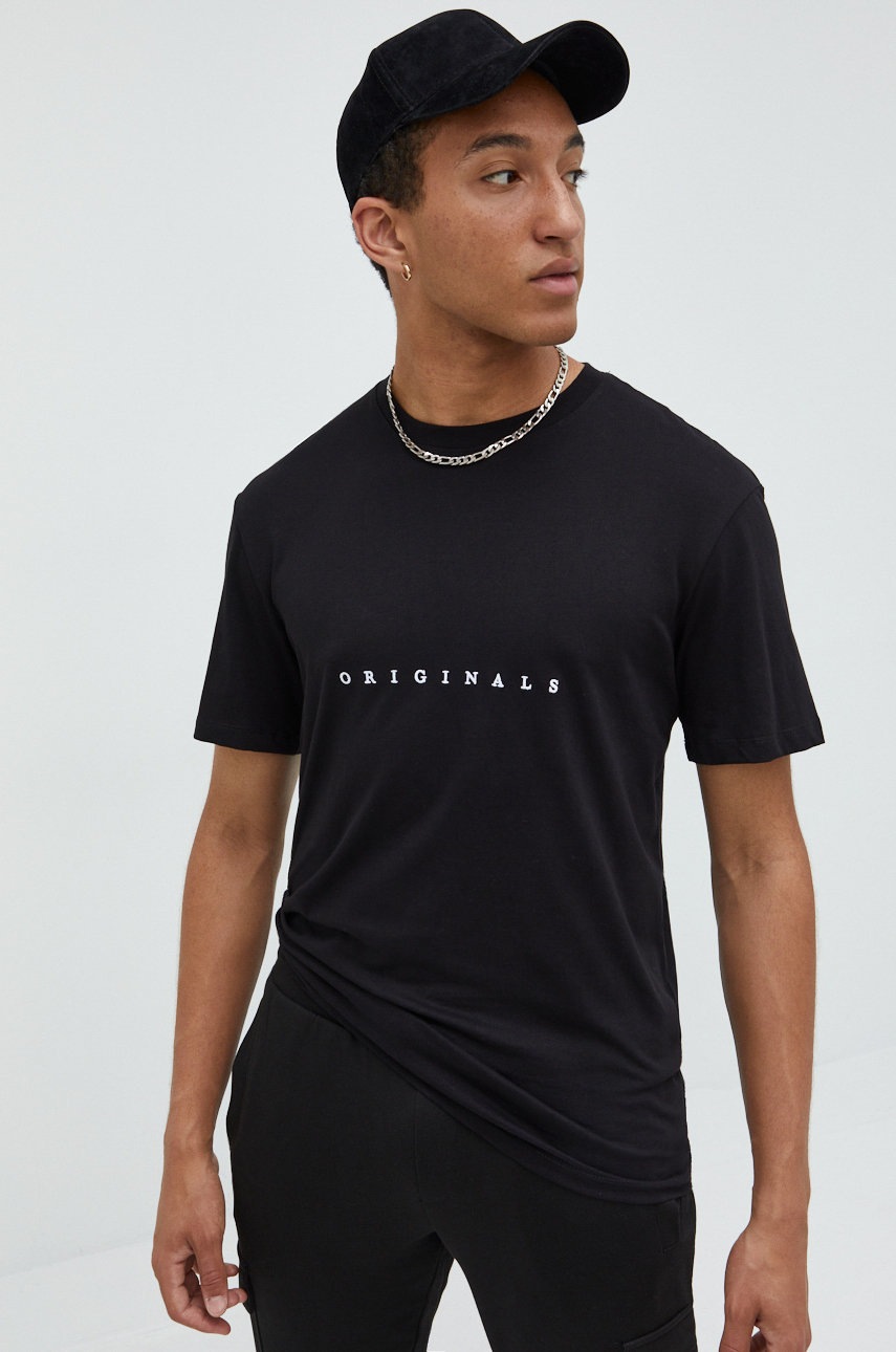 

Хлопковая футболка Jack & Jones цвет чёрный с аппликацией