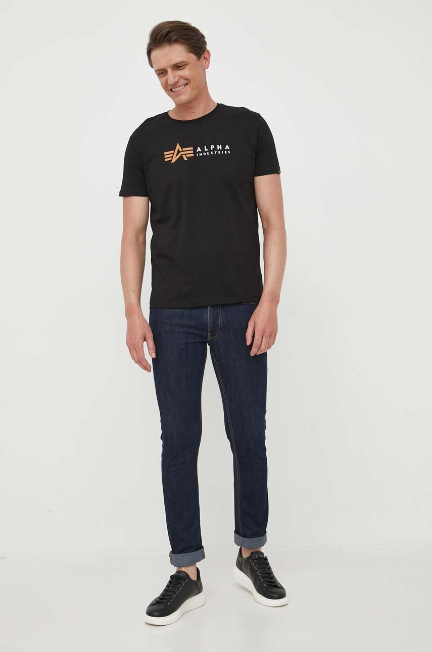 Βαμβακερό μπλουζάκι Alpha Industries Koszulka Alpha Industries Alpha Label T 118502 03 χρώμα: μαύρο φωτογραφία