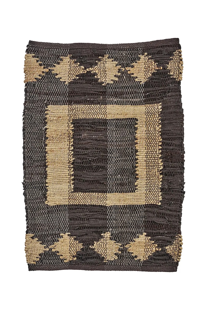 Madam Stoltz pres 90 x 60 cm culoarea maro