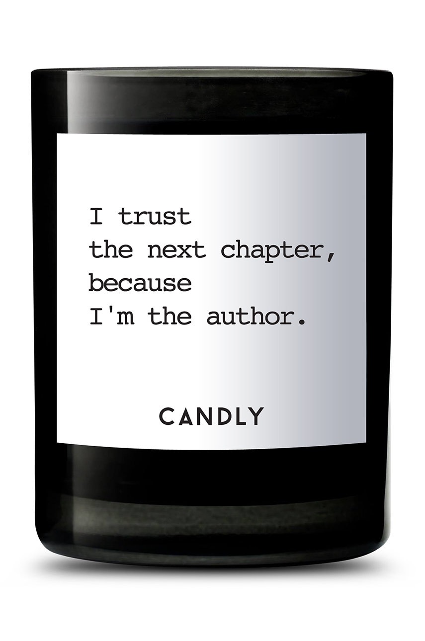 

Candly Ароматна соева свещ I trust the next chapter., Черен