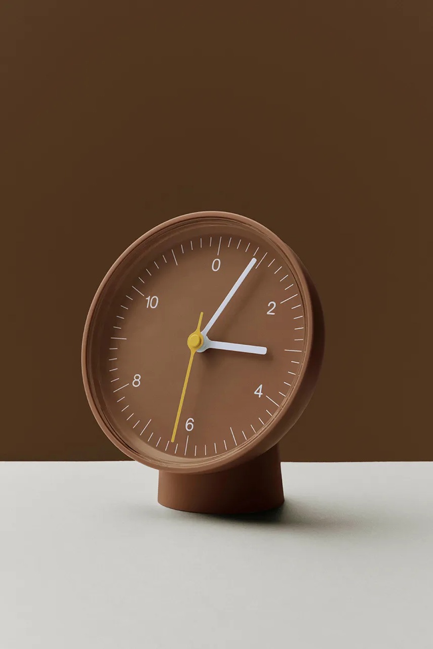HAY Ρολόι επιτραπέζιο από πλαστικό 14,5 x 13 x 8 cm φωτογραφία