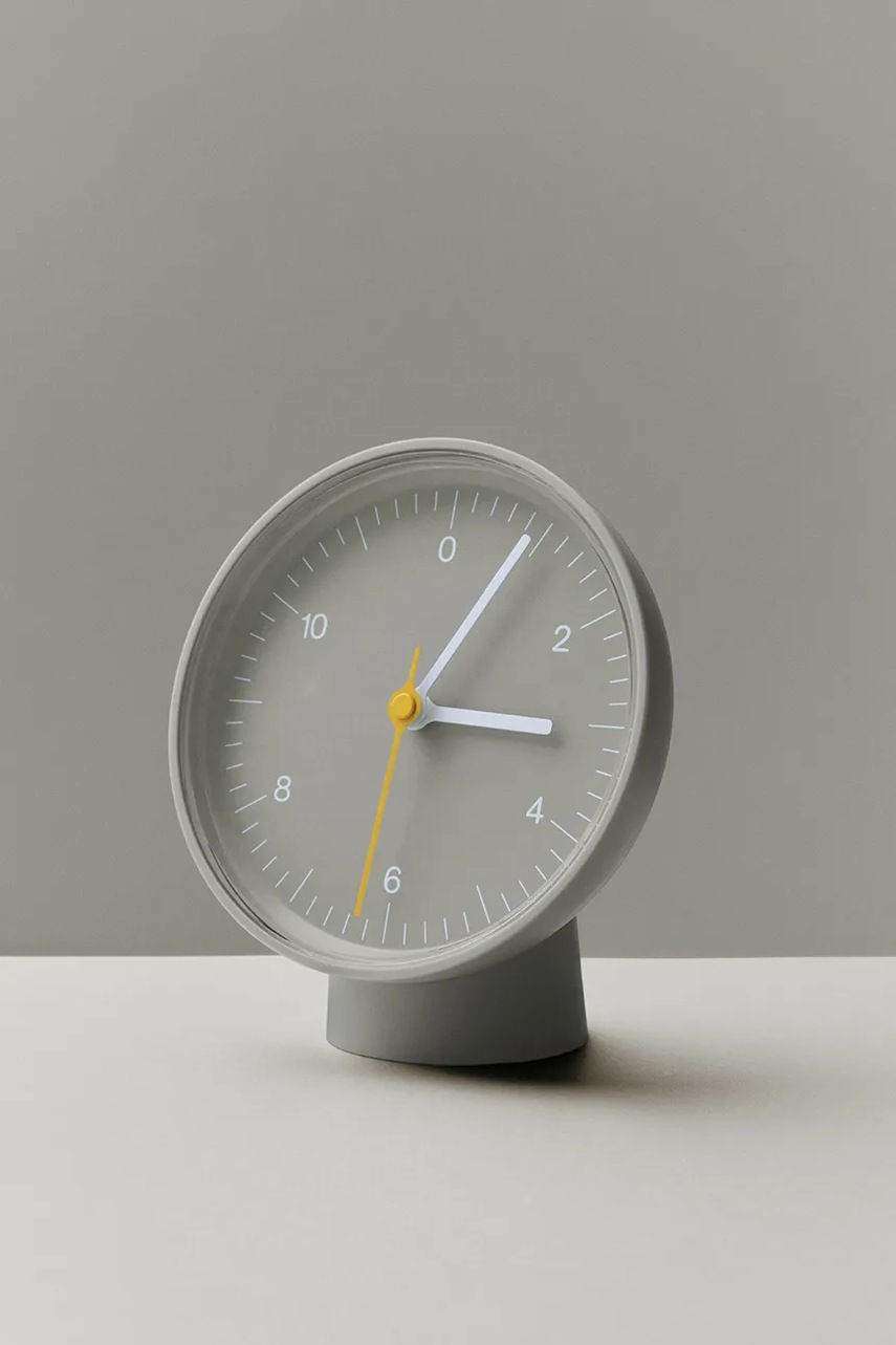 HAY ρολόι επιτραπέζιο 14,5 x 13 x 8 cm φωτογραφία