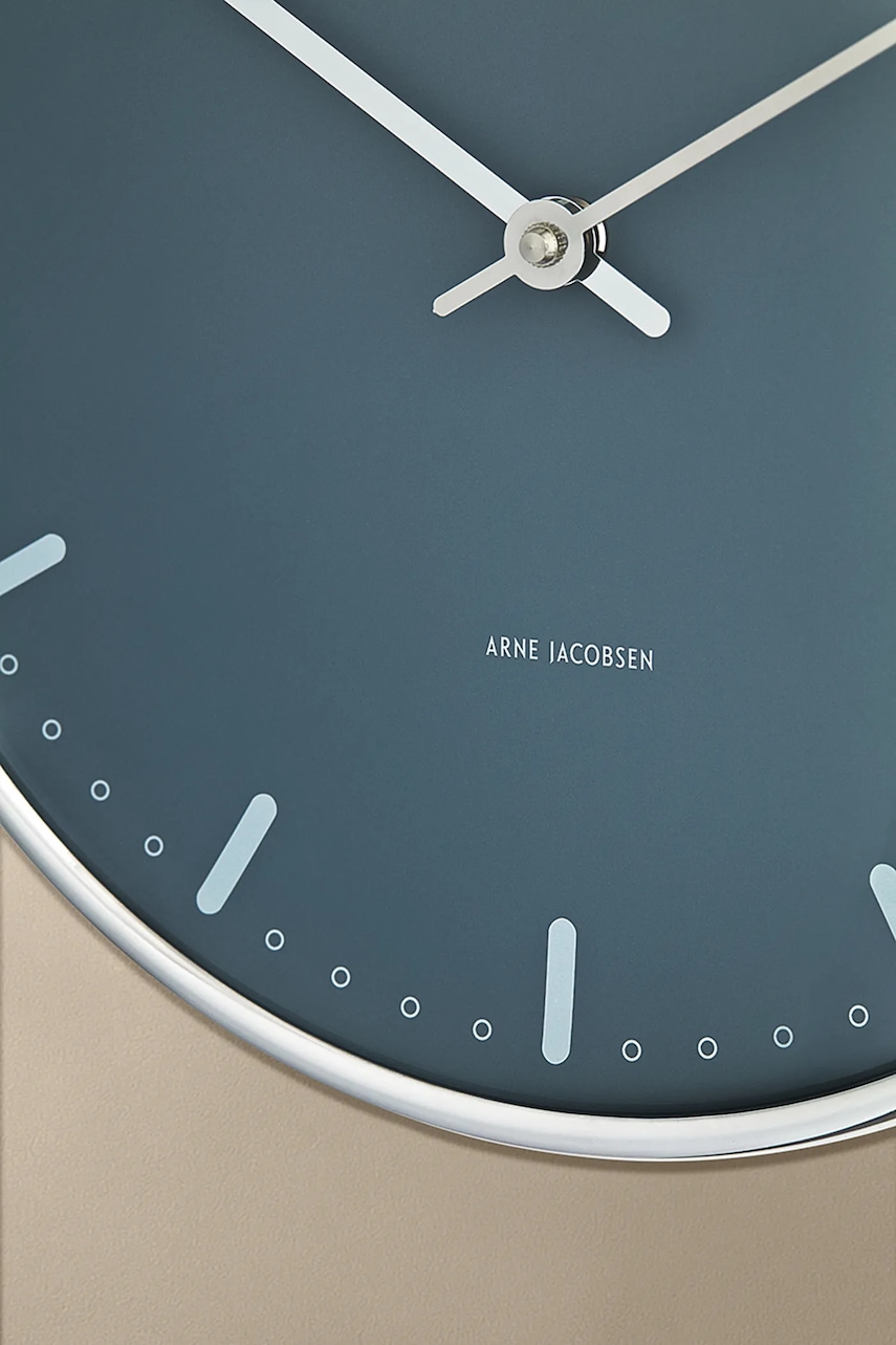 Arne Jacobsen nástenné hodiny z kovu 29 cm