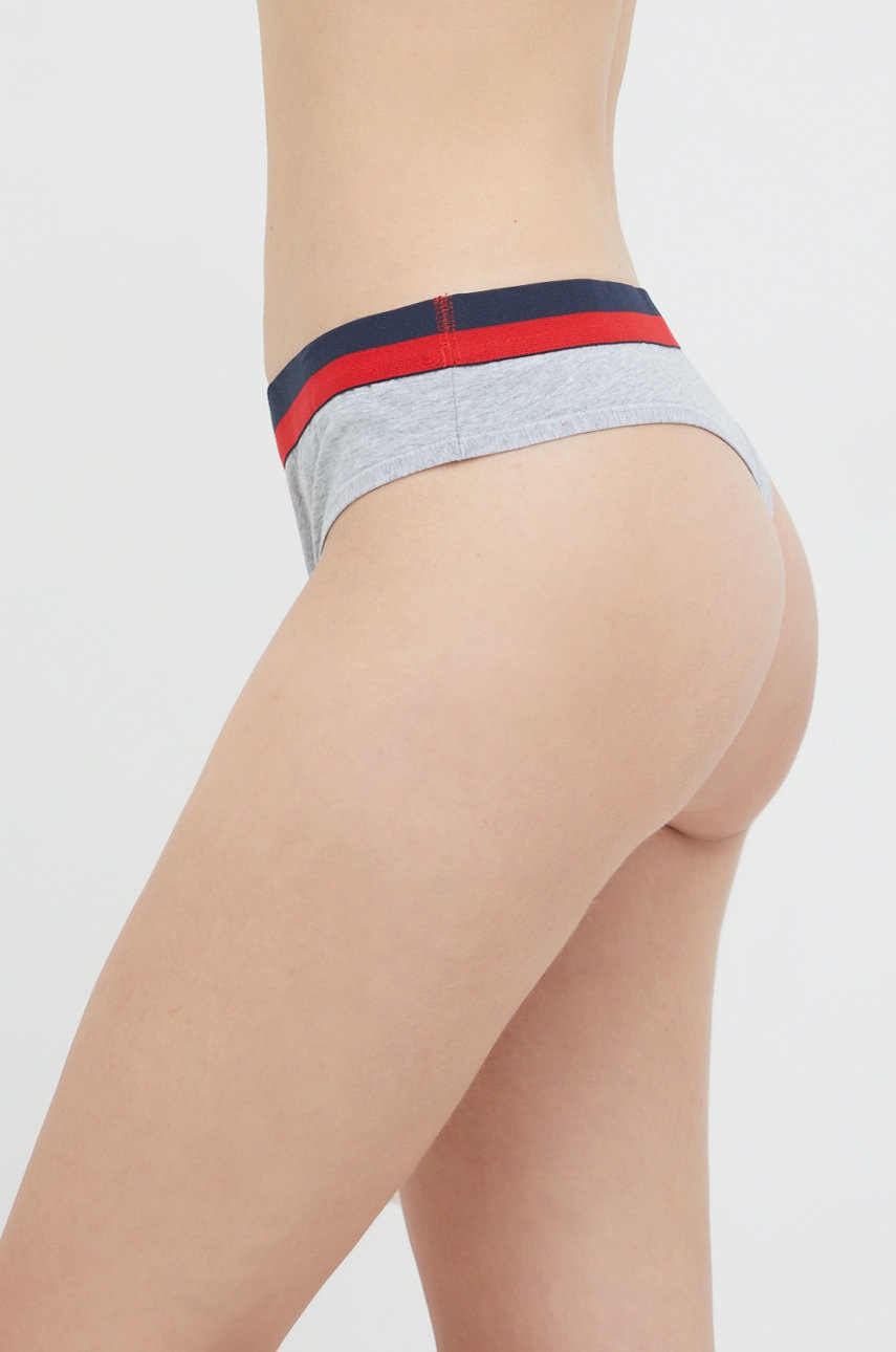 

Fila Стринги