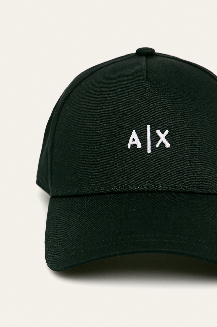 

Кепка Armani Exchange цвет чёрный с аппликацией