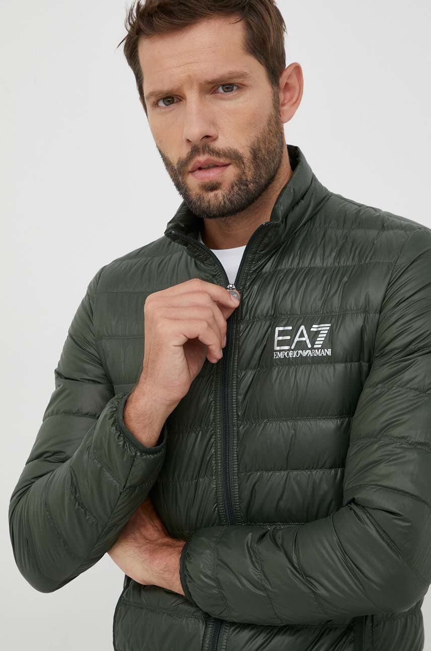 Péřová bunda EA7 Emporio Armani pánská, zelená barva, přechodná - zelená - Hlavní materiál: 100 % Po