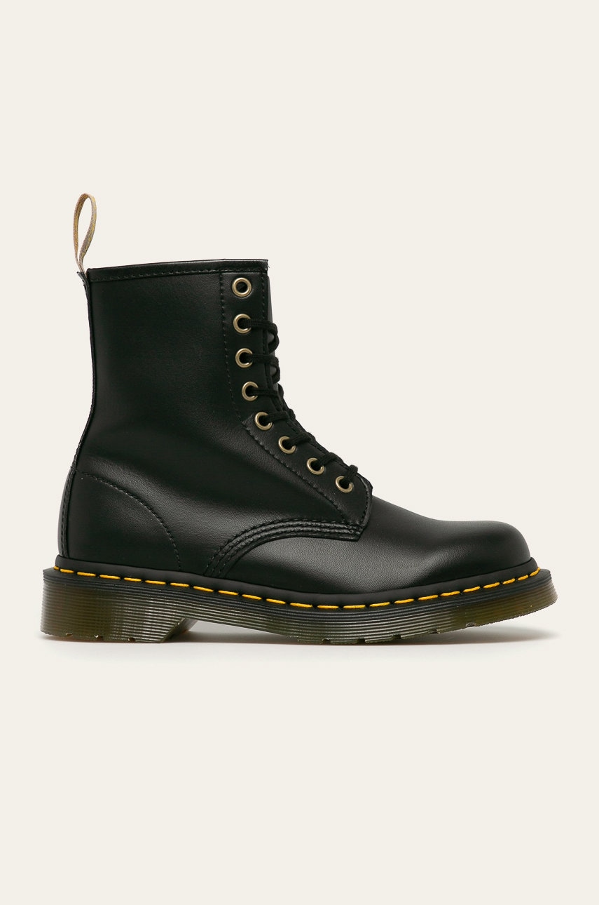 Farmářky Dr. Martens Vegan 1460 dámské, černá barva, na plochém podpatku