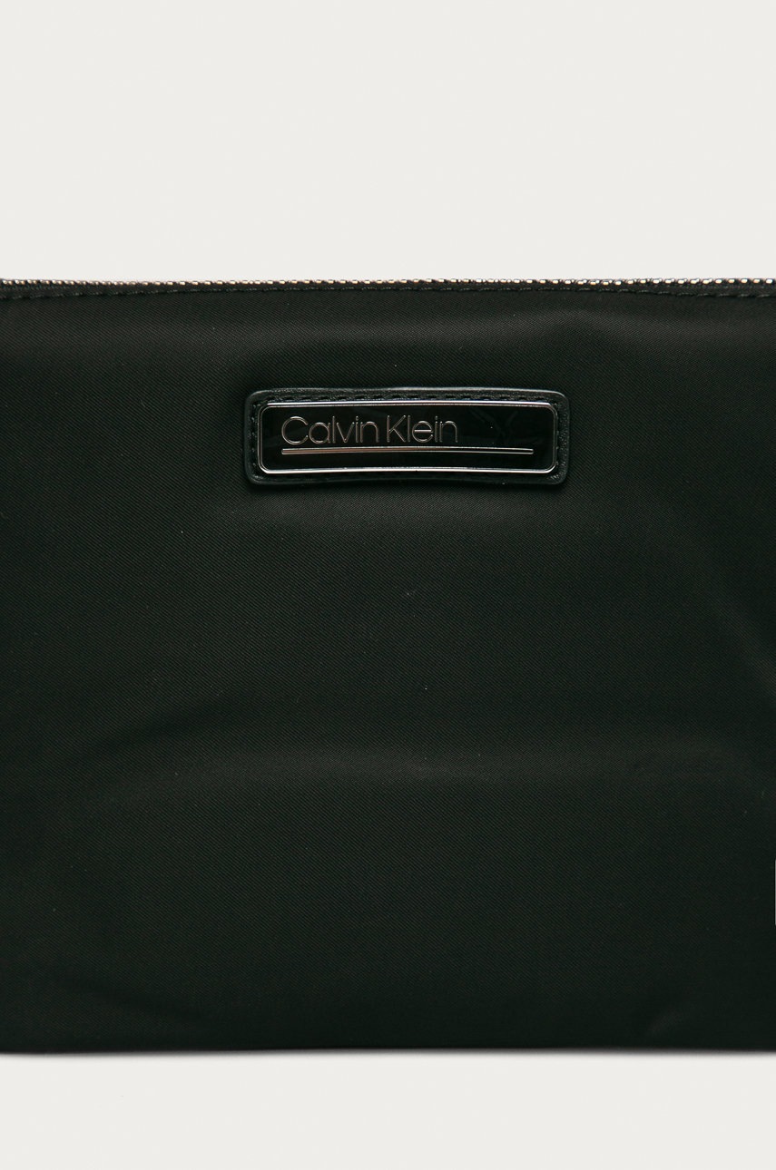 

Calvin Klein - Косметичка