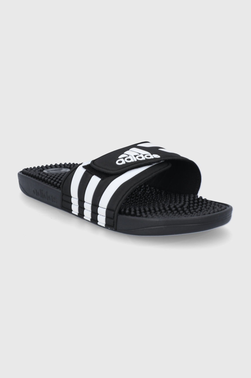 

Шльопанці adidas чоловічі колір чорний