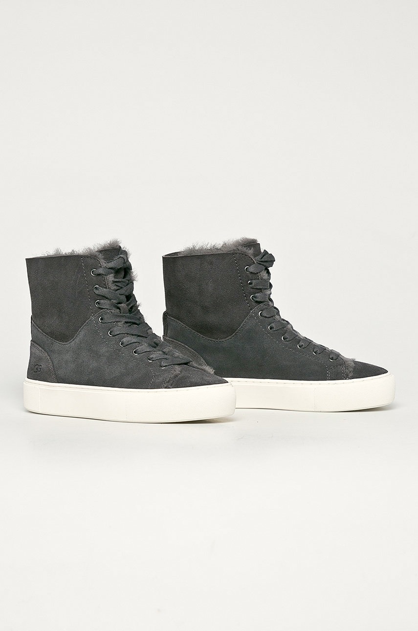 

UGG - Замшевые кроссовки Beven