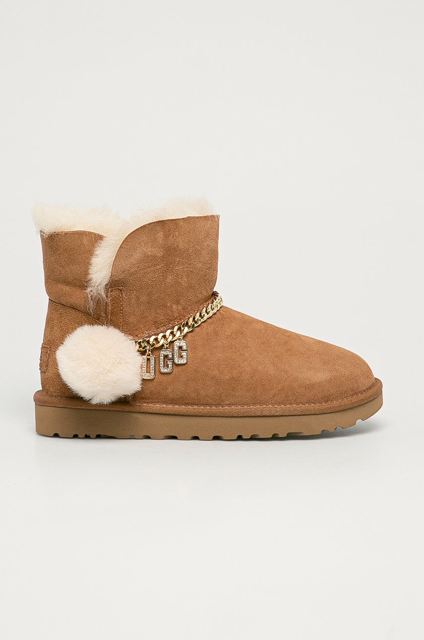 UGG - Cizme de zapada din piele intoarsa Classic Charm Mini II