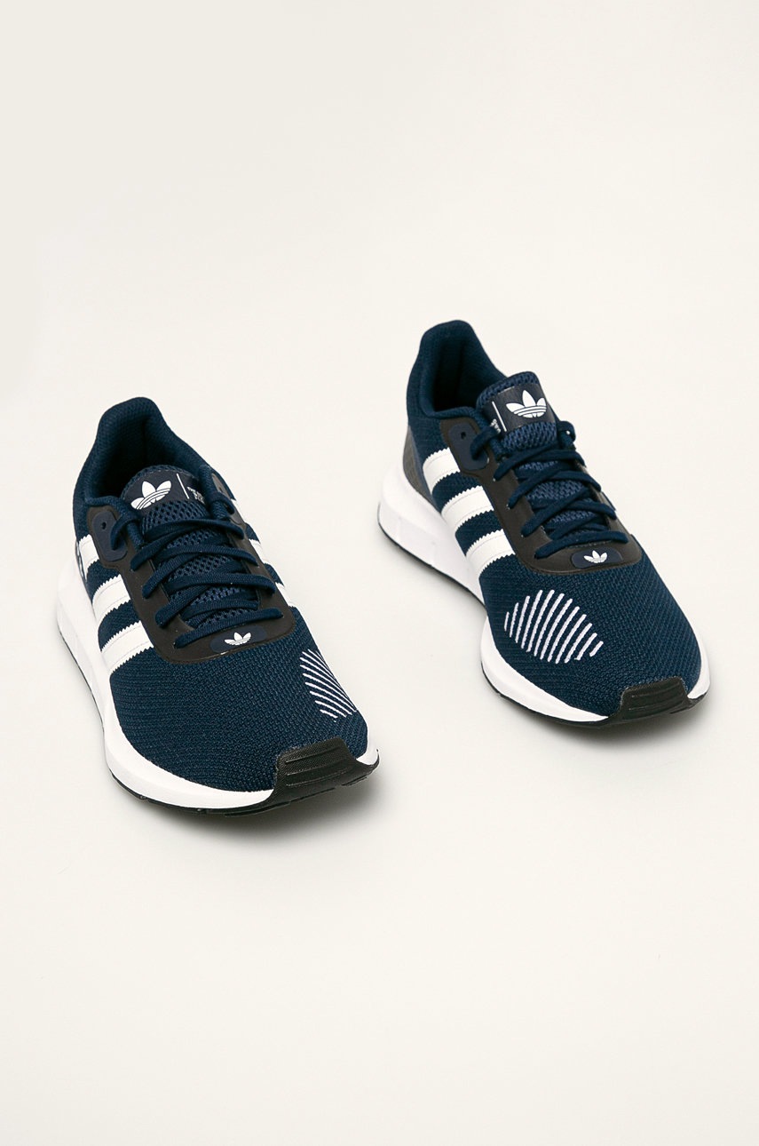 

adidas Originals - Кроссовки Swift Run