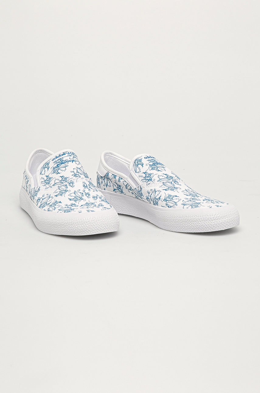 

adidas Originals - Кеды x Disney Sport Go