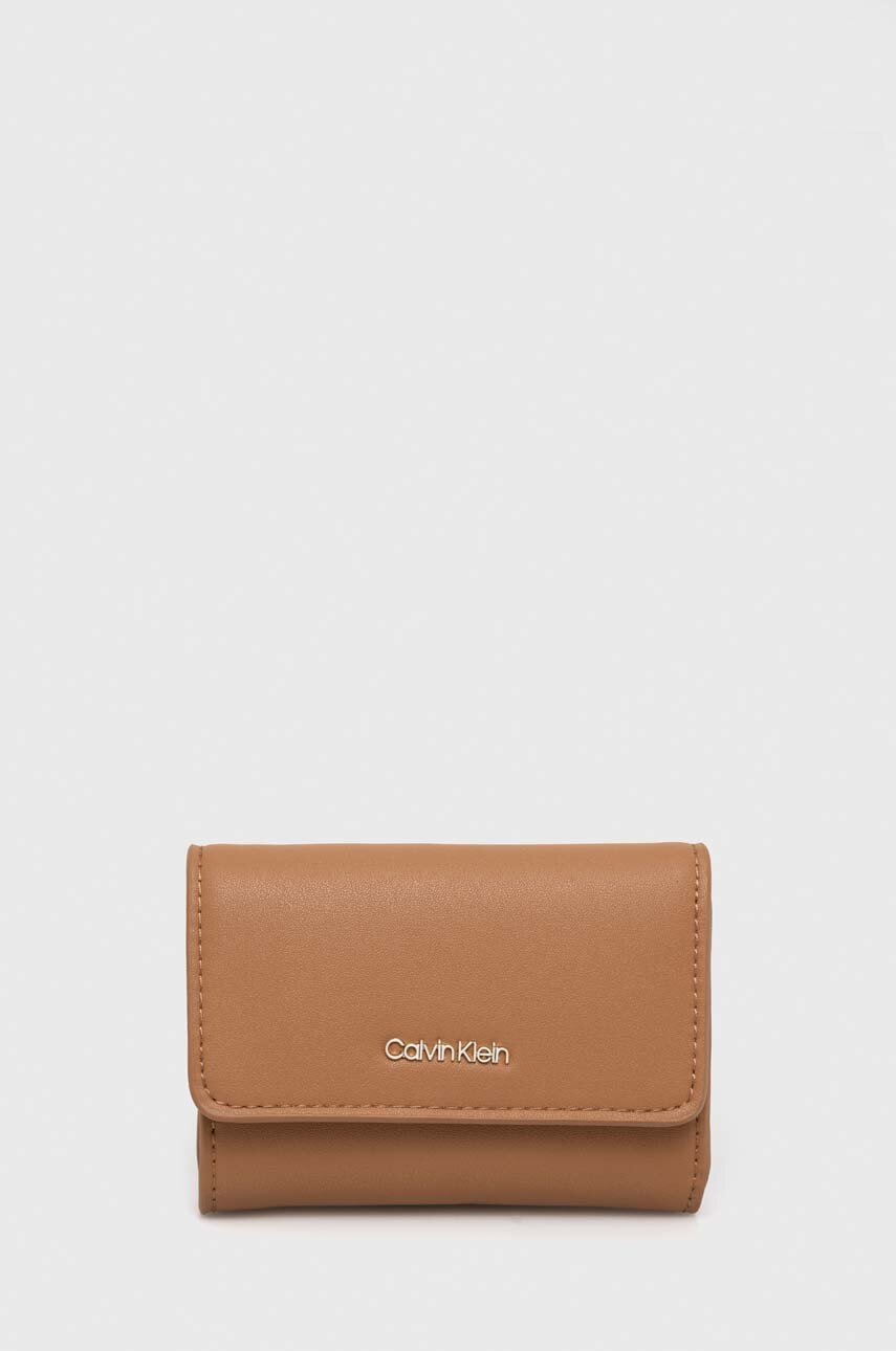 

Портмоне Calvin Klein дамски в оранжево, Кафяв