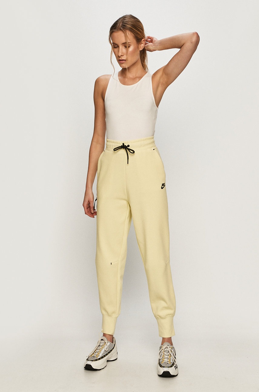 

Nike Sportswear - Штани
