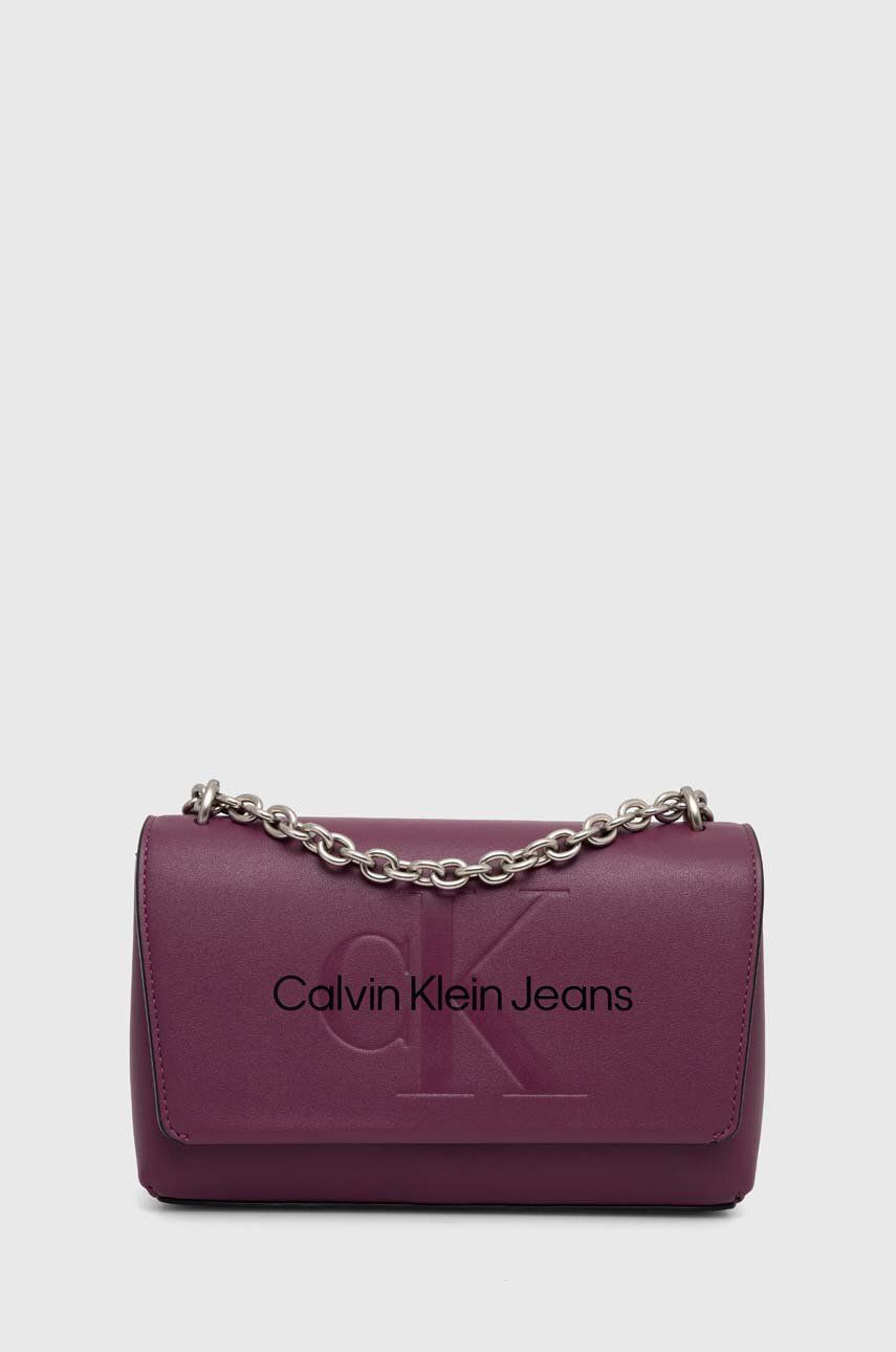 Levně Kabelka Calvin Klein Jeans fialová barva