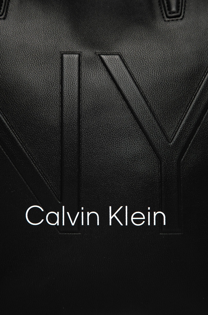 

Calvin Klein - Сумочка