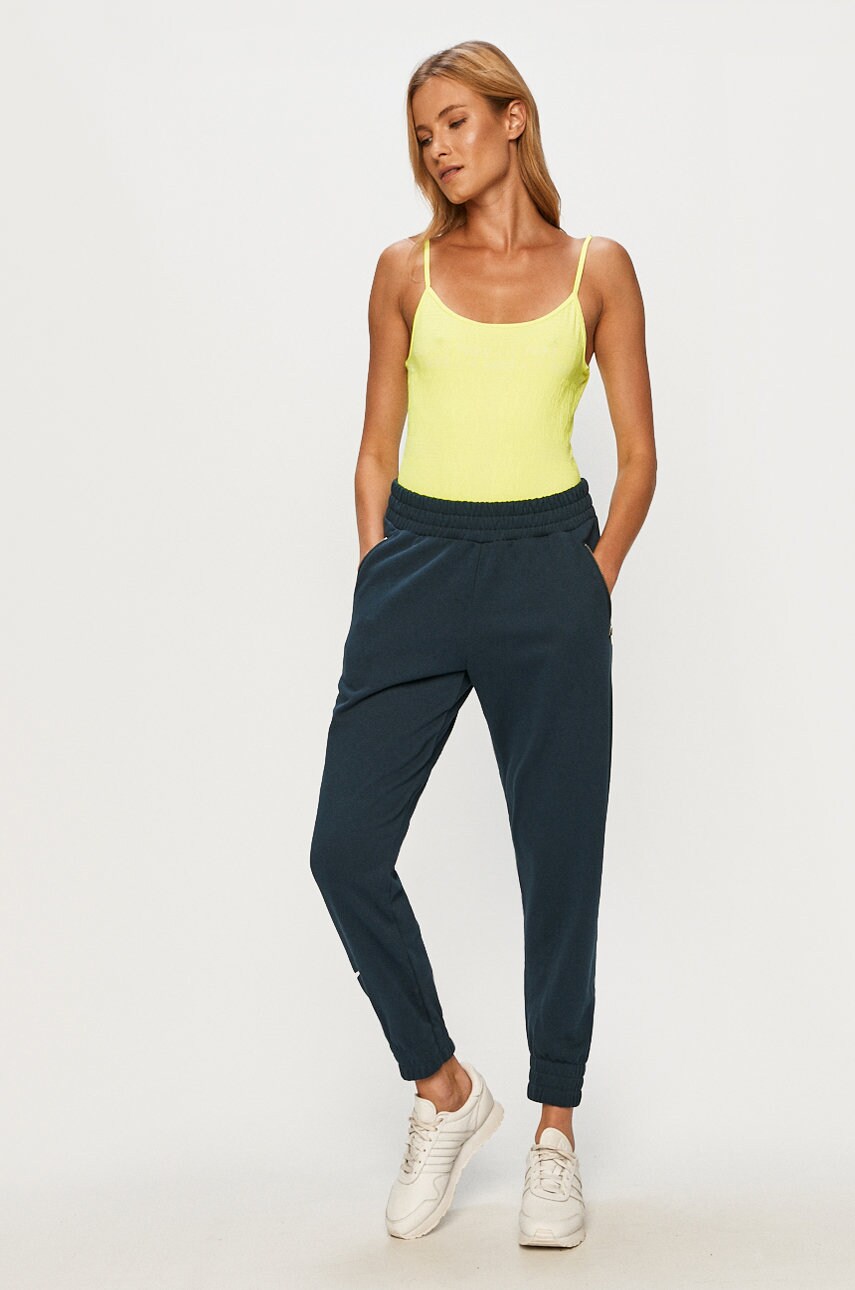 

Nike Sportswear - Топ