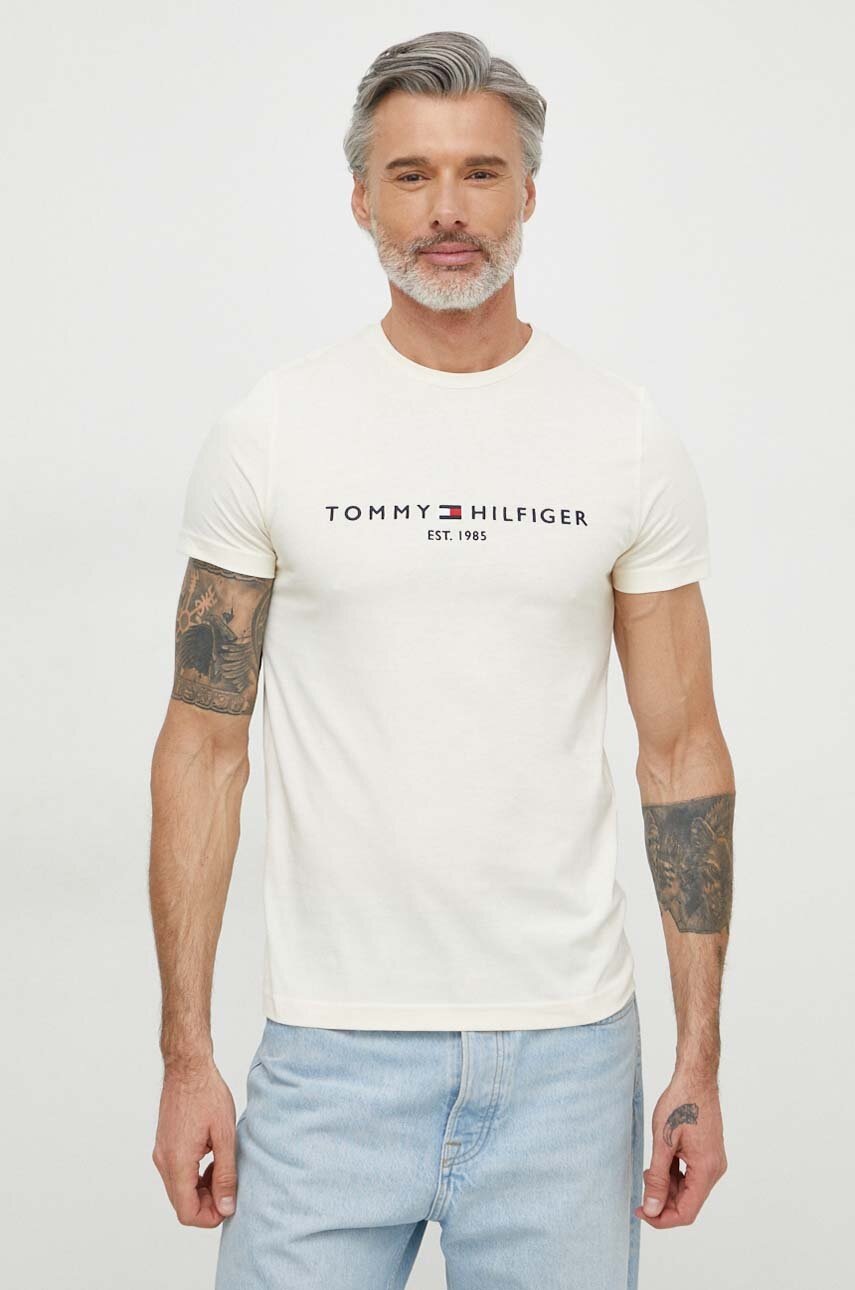 

Памучна тениска Tommy Hilfiger в бежово с апликация MW0MW11797, Бежов