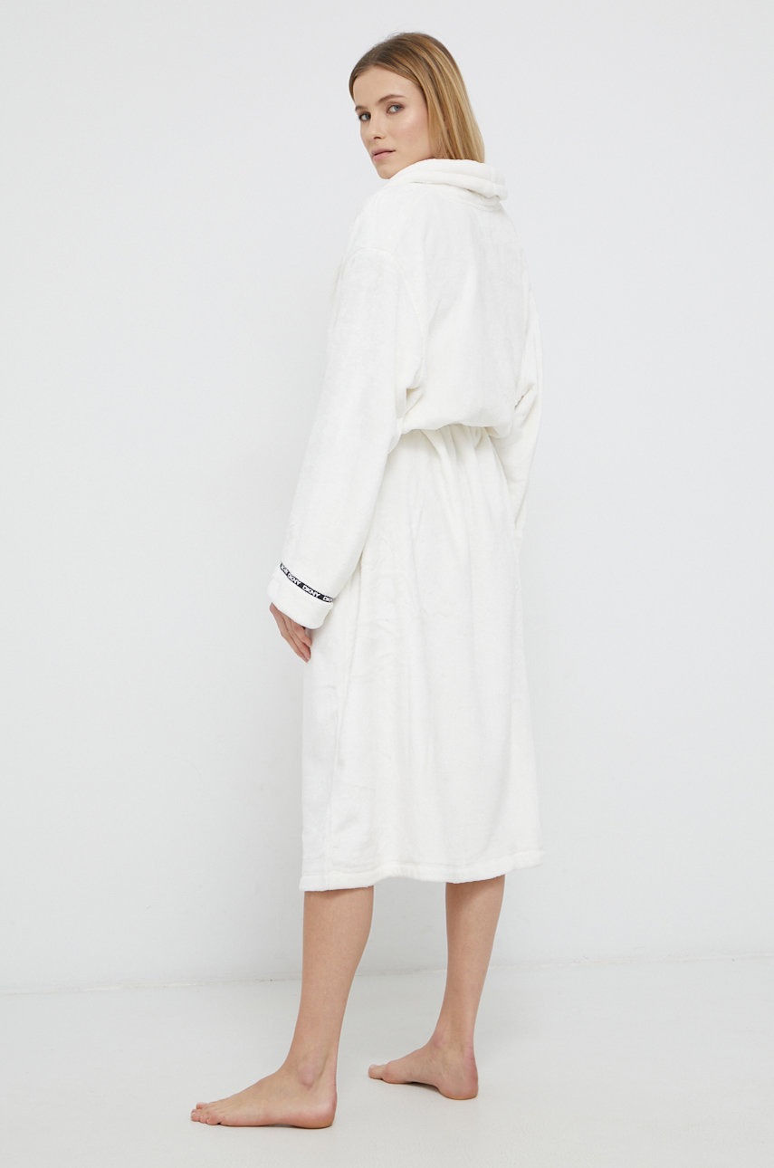 

Халат Dkny цвет белый