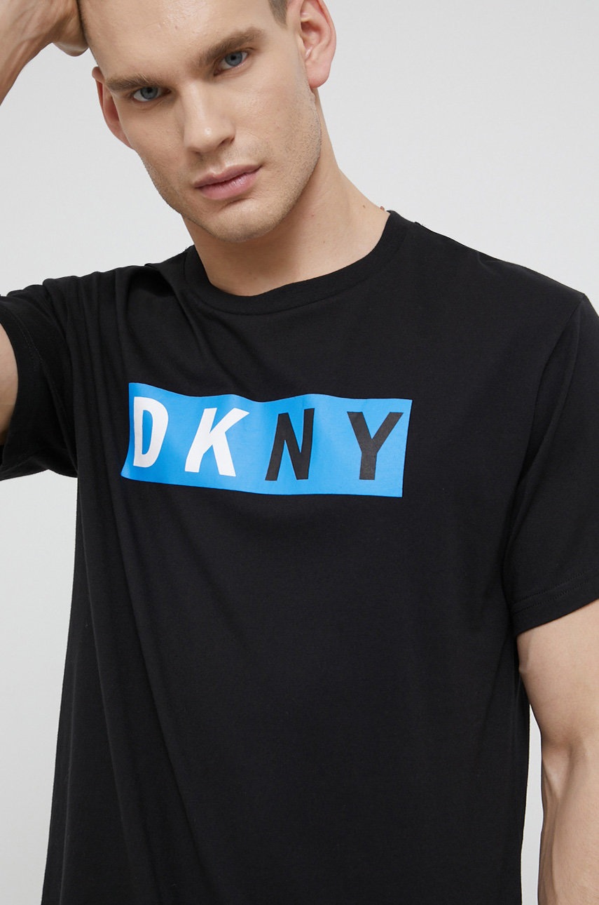 

Піжамна футболка Dkny колір чорний з принтом