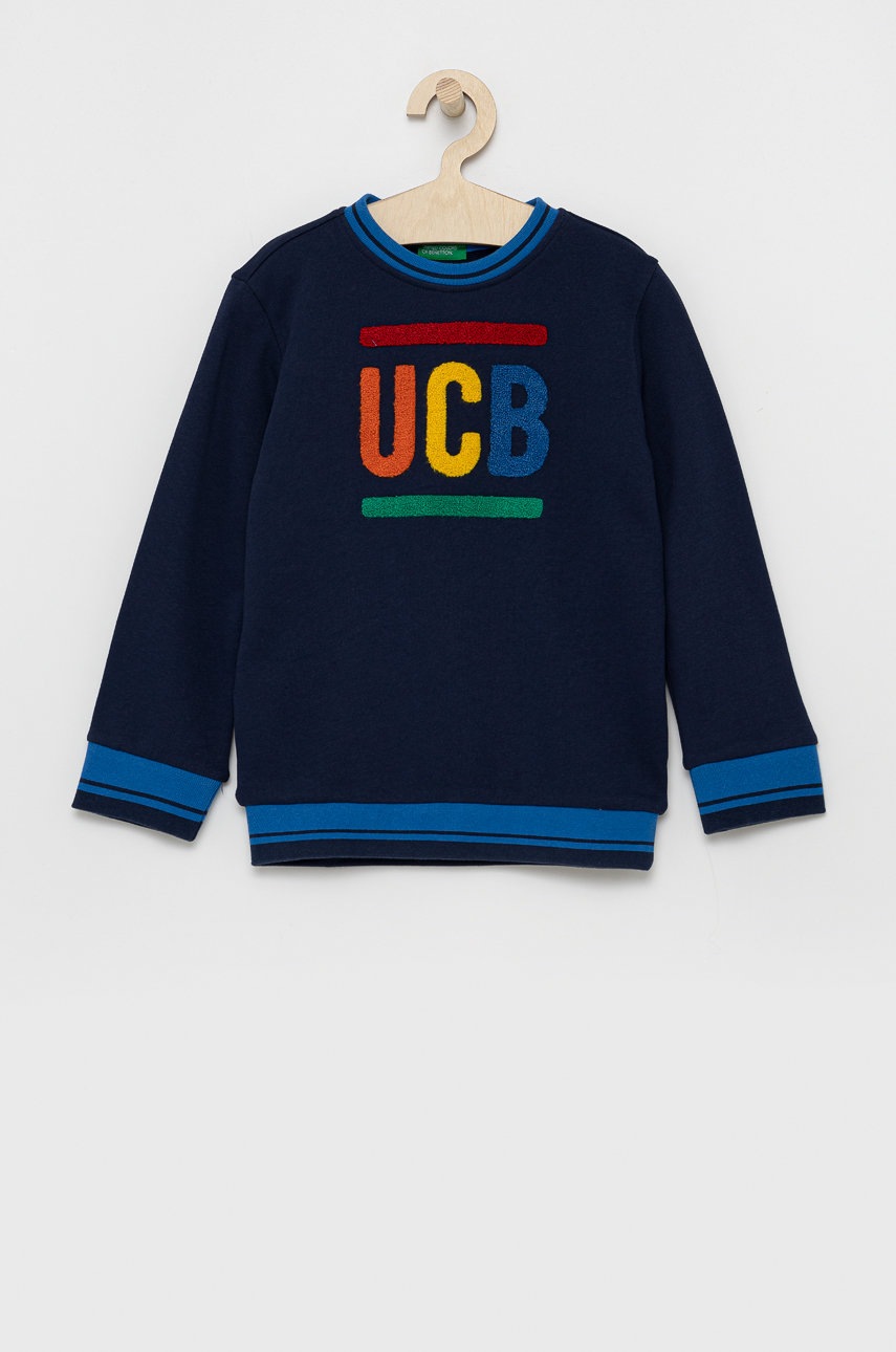 

Детски памучен суичър United Colors of Benetton в тъмносиньо с апликация, Тъмносин