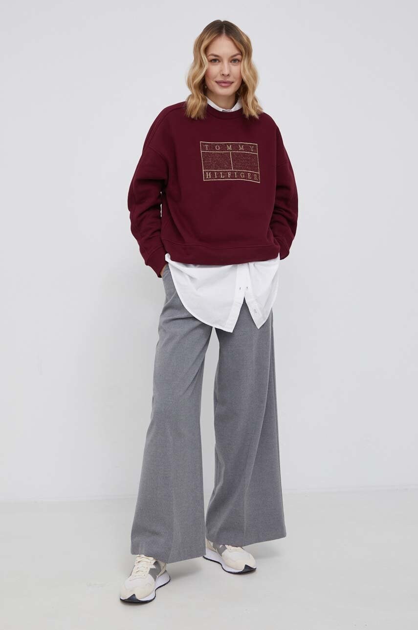 

Кофта Tommy Hilfiger женская цвет бордовый с принтом