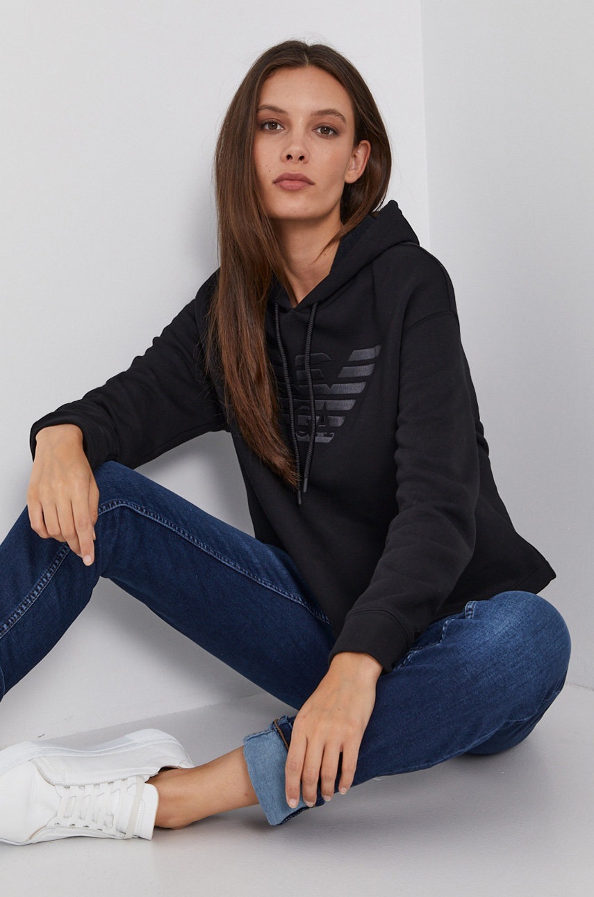 

Кофта Emporio Armani женская цвет чёрный с аппликацией