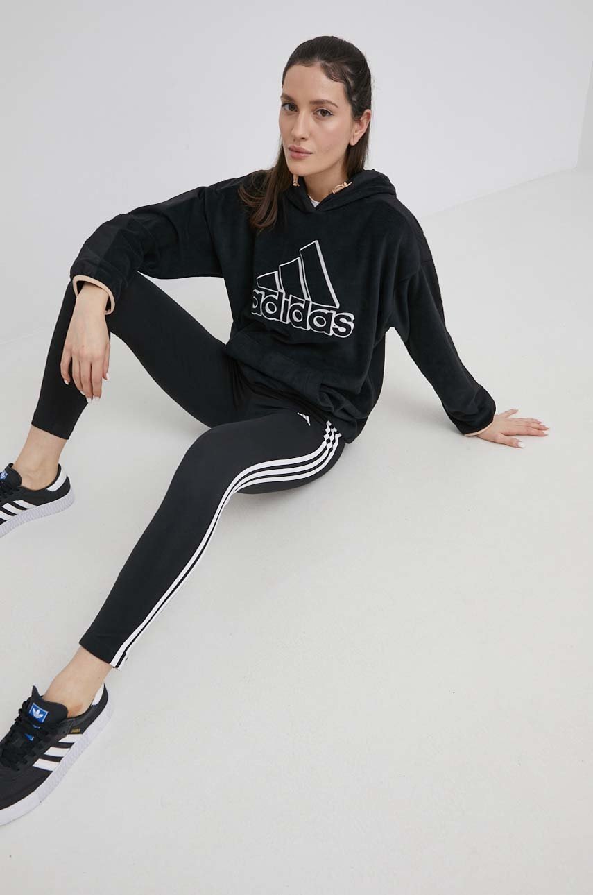 

Кофта adidas жіноча колір чорний з аплікацією