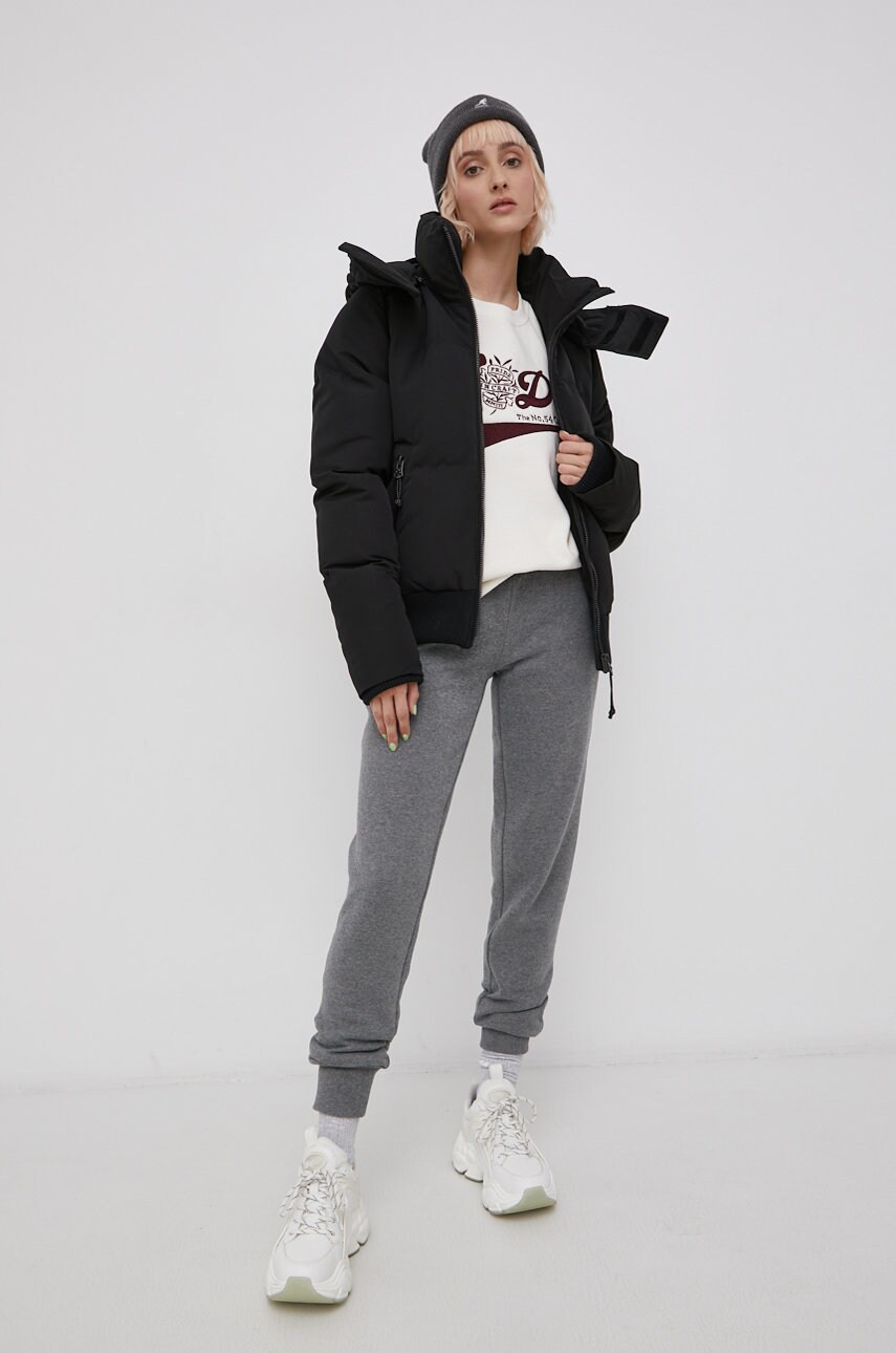 

Кофта Superdry женская цвет кремовый с аппликацией
