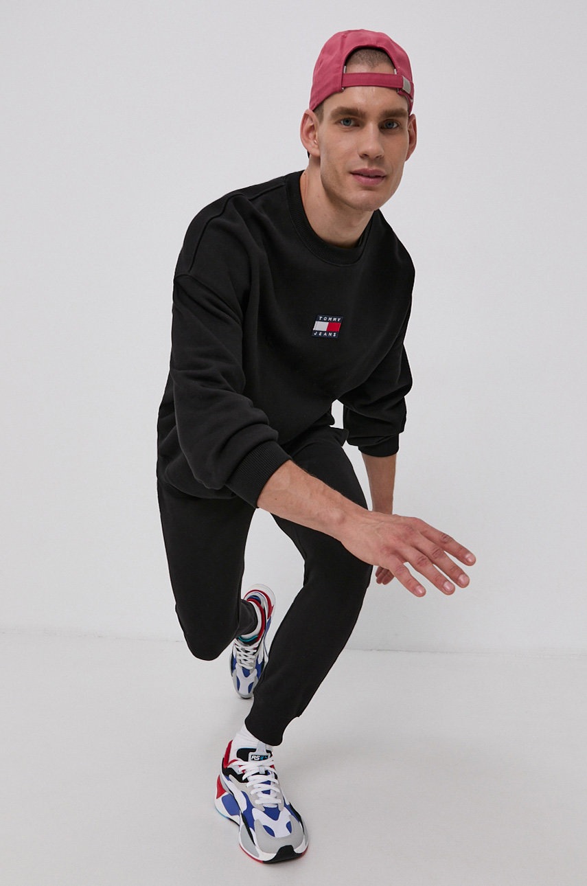 

Хлопковая кофта Tommy Jeans мужская цвет чёрный с аппликацией