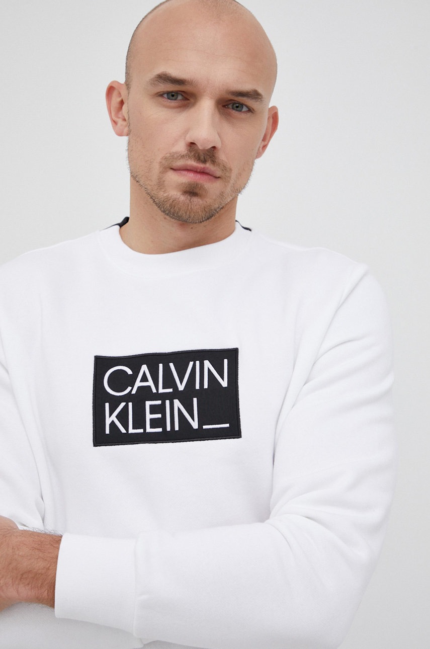 

Суичър Calvin Klein мъжки в бяло с апликация, Бял