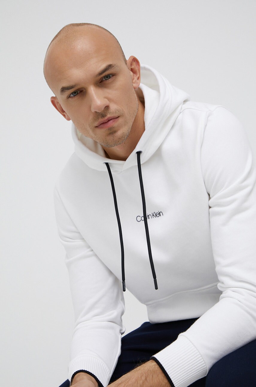 

Памучен суичър Calvin Klein мъжки в бяло с принт, Бял