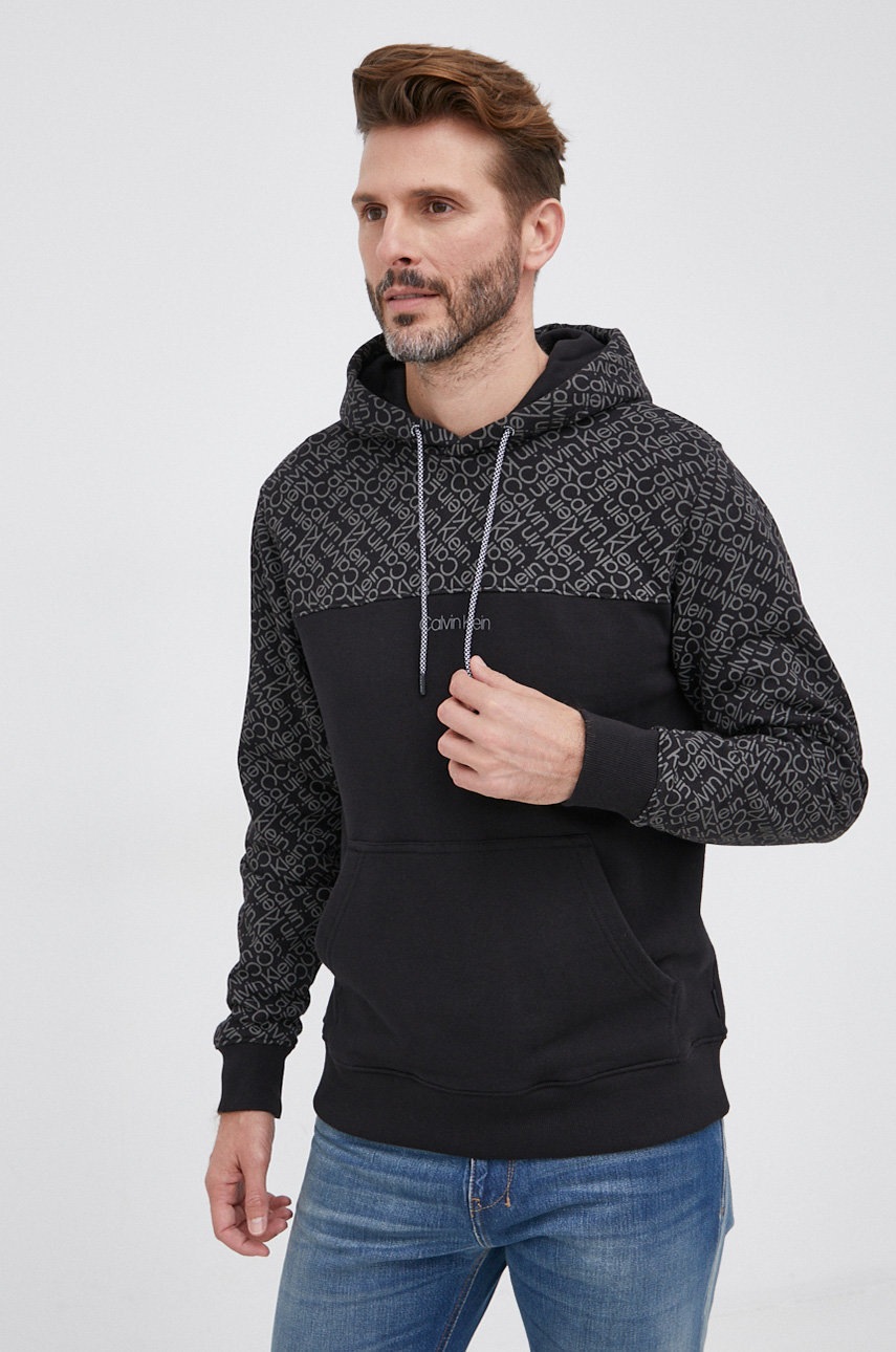 

Памучен суичър Calvin Klein мъжки в черно с десен, Черен