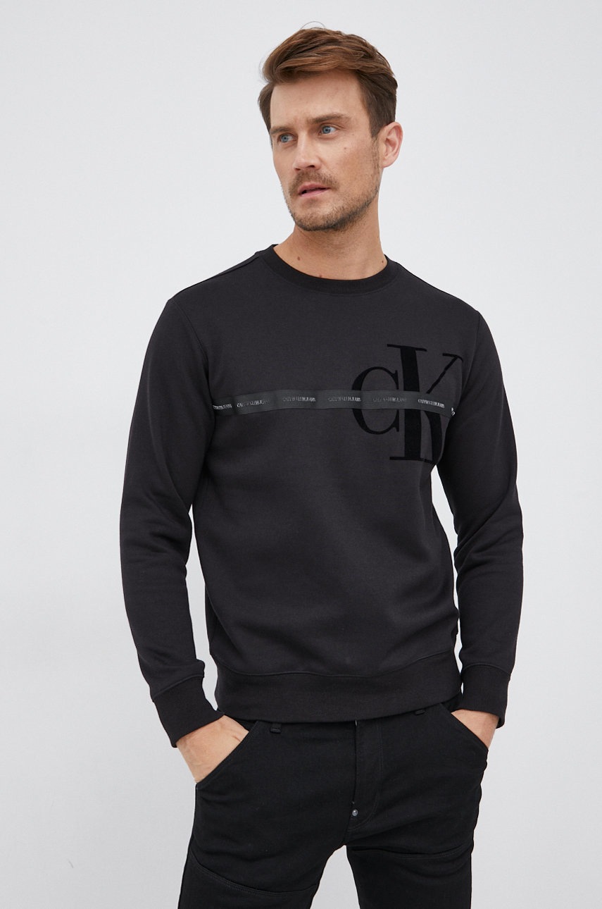 

Суичър Calvin Klein Jeans мъжки в черно с апликация, Черен