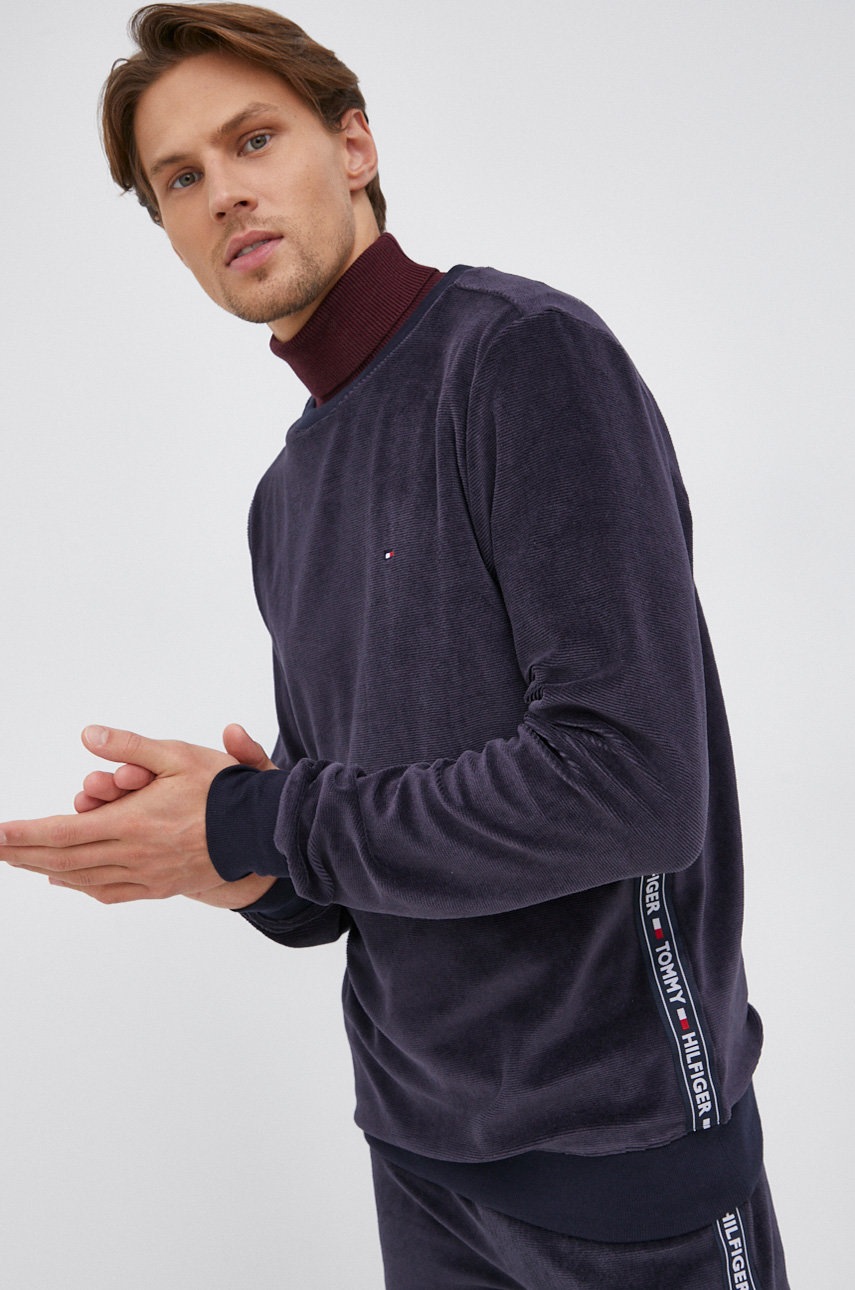

Кофта Tommy Hilfiger чоловіча колір синій гладка