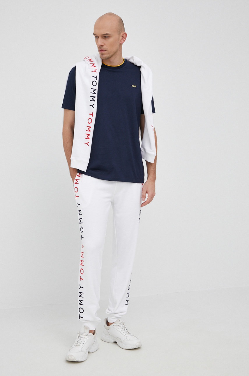 

Кофта Tommy Hilfiger чоловіча колір білий з аплікацією
