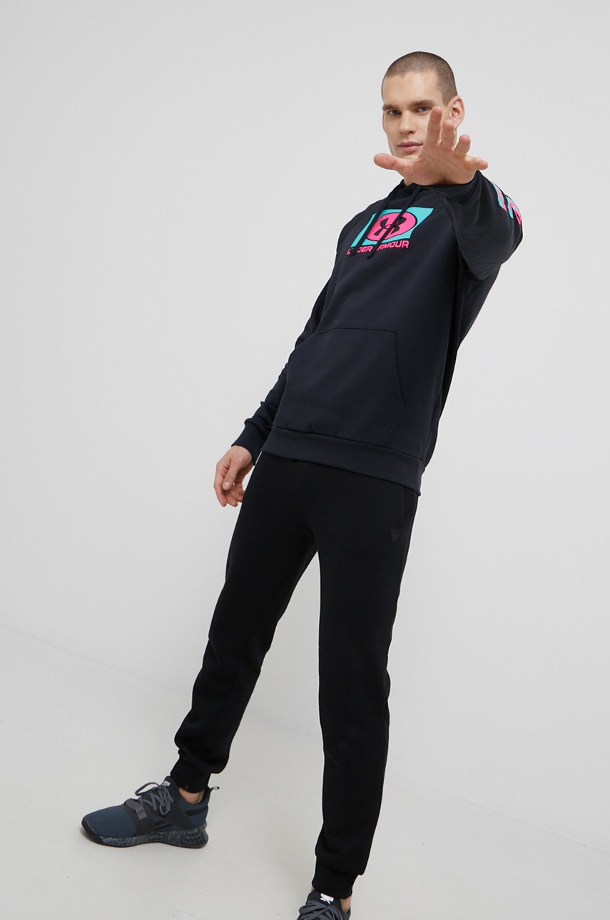 

Суичър Under Armour 1366436 мъжки в черно с изчистен дизайн, Черен