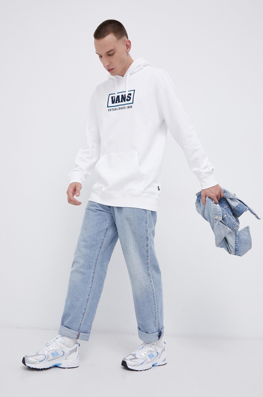 

Памучен суичър Vans мъжки в бяло с апликация, Бял