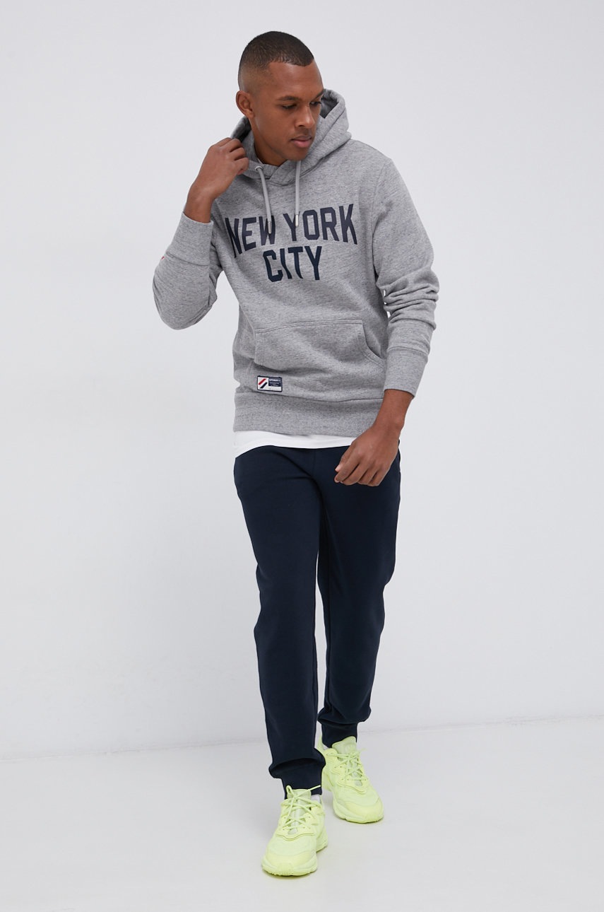 

Кофта Superdry мужская цвет серый с принтом