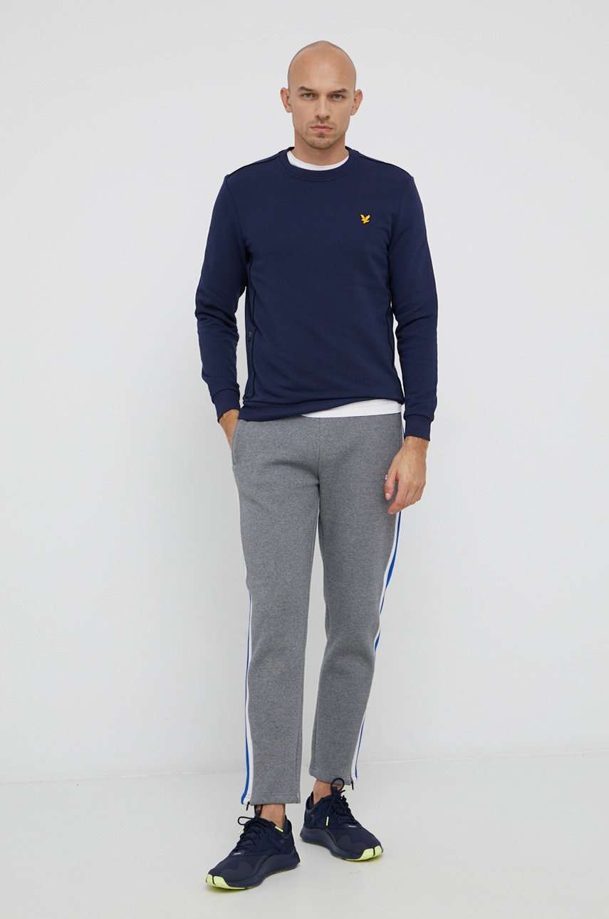 

Кофта Lyle & Scott чоловіча колір синій гладка