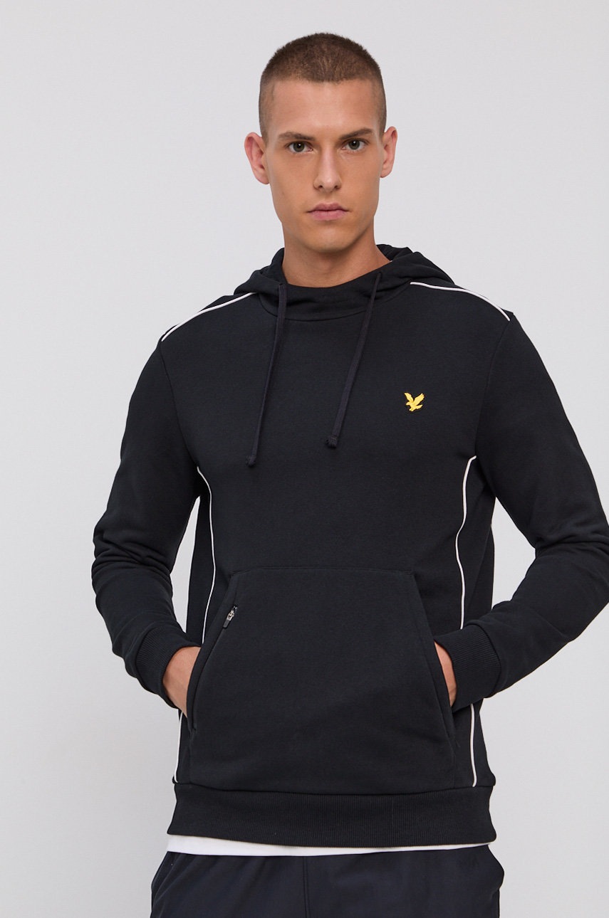 

Суичър Lyle & Scott мъжки в черно с изчистен дизайн, Черен