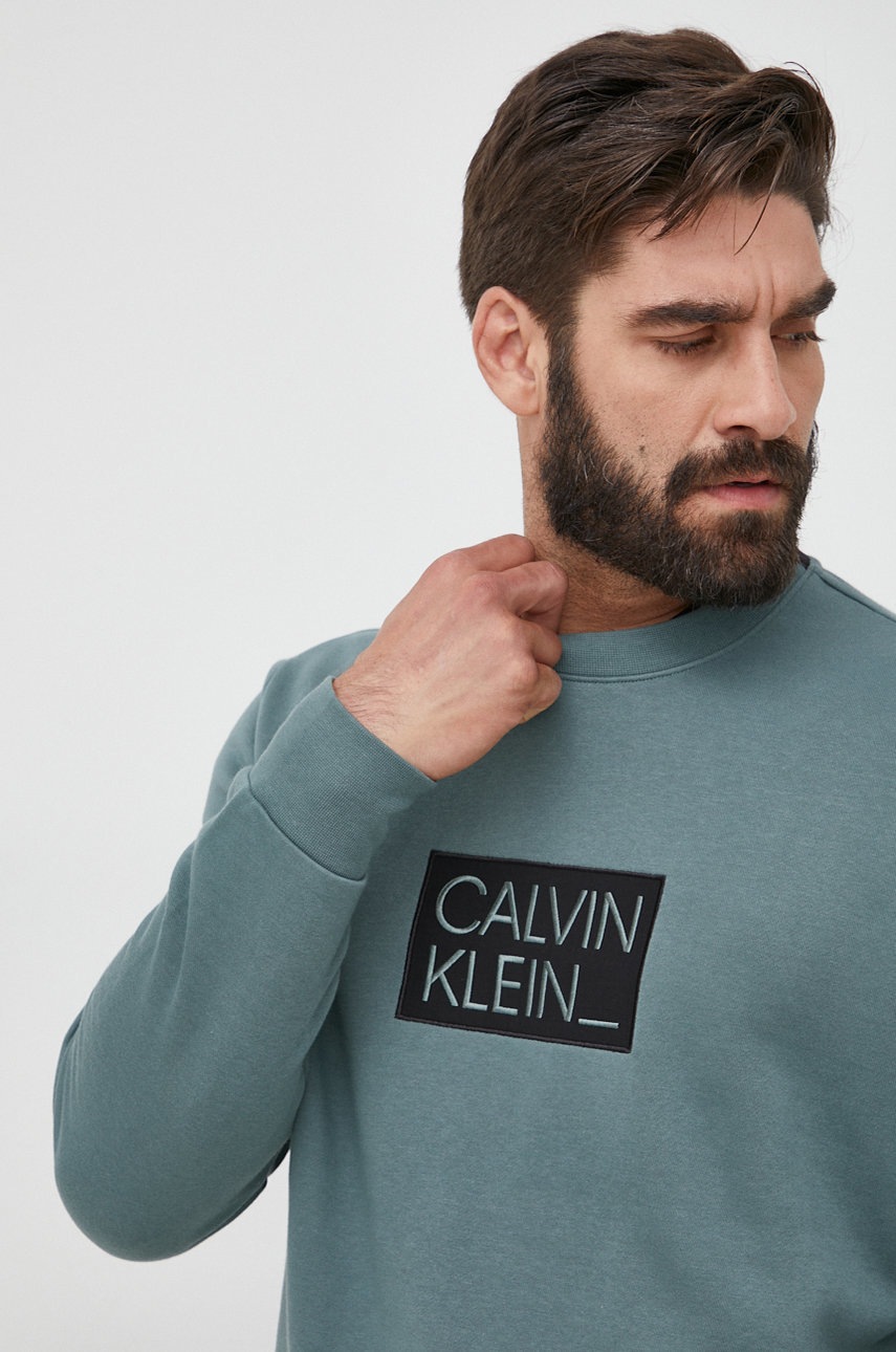 

Суичър Calvin Klein в зелено с апликация, Зелен