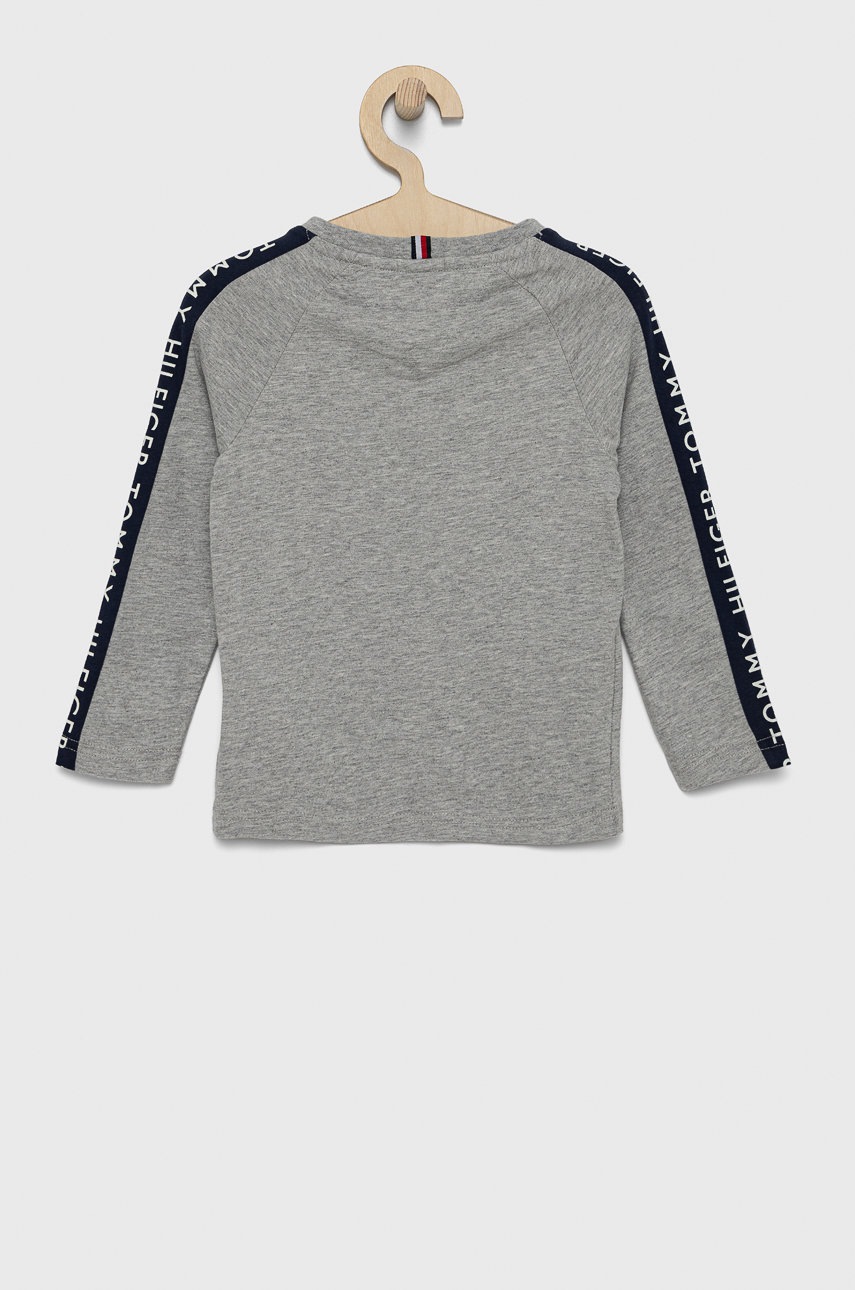 

Дитячий бавовняний лонгслів Tommy Hilfiger колір сірий гладкий